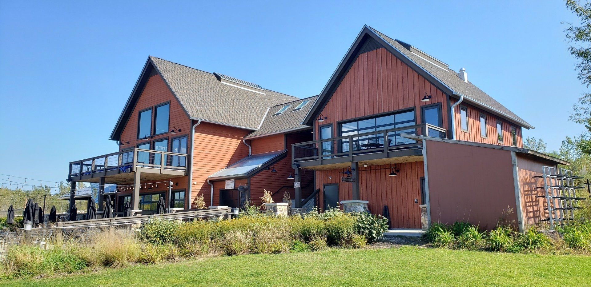 Commercial building